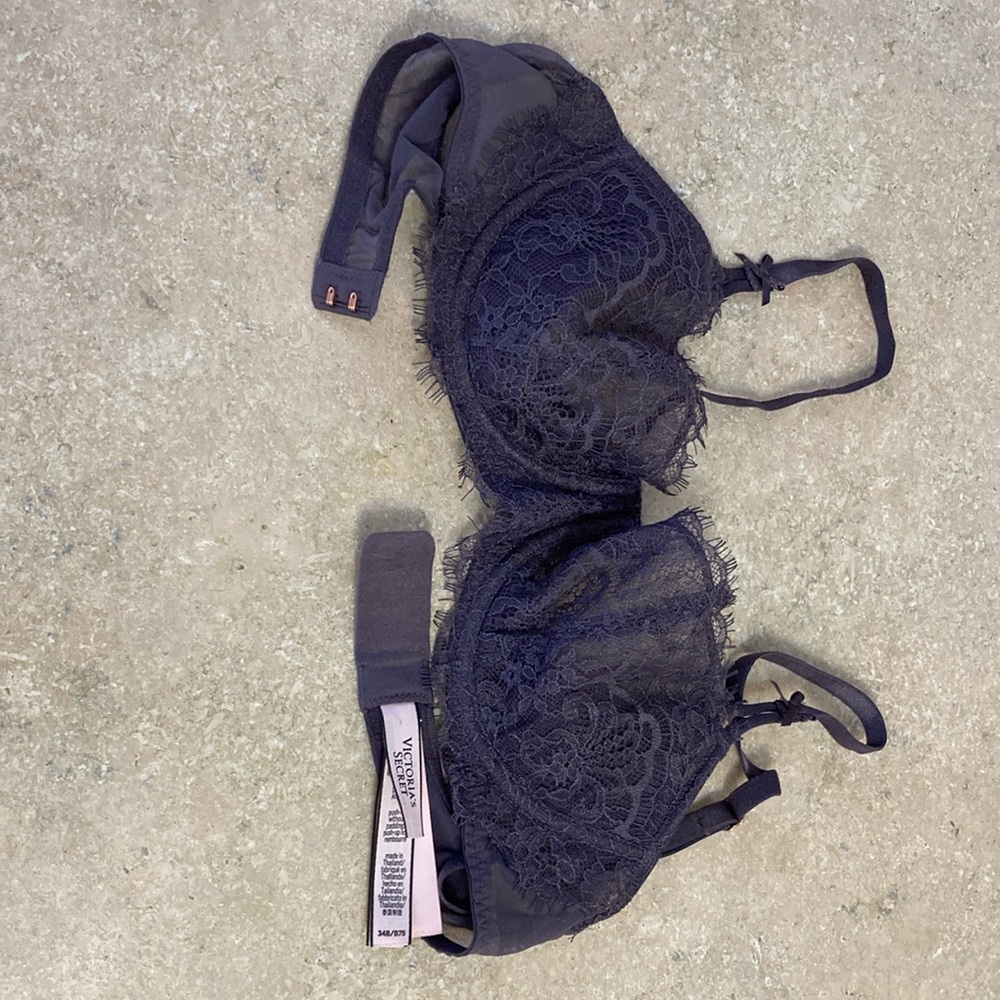 NWOT Victoria’s Secret bra 34B